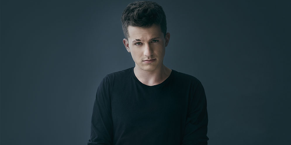 Charlie Puth Mau Konser di Jakarta, Asal Ada Ini di Kamar Hotelnya